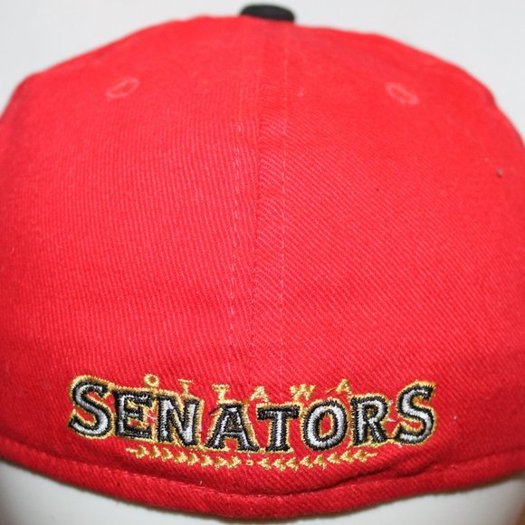 2007-08 G-III Ottawa Senators Reversible Jacket + Reebok Hat - Picture 11 of 14